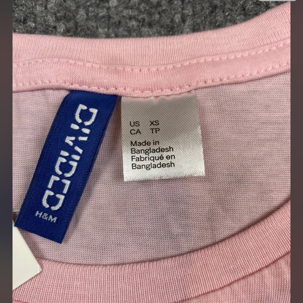 H&M Divided Basic T-Shirt - Picture 2 of 3